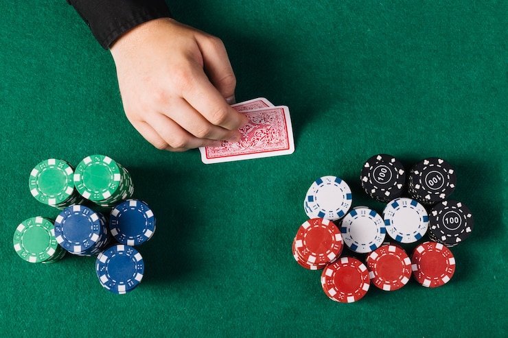 Dasbor loyalitas menang 33 menampilkan tingkat saat ini, poin yang dihasilkan, dan manfaat eksklusif